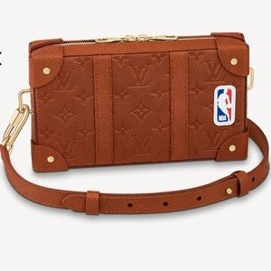 Mens LV X NBA Soft Trunk Wearable Wallet